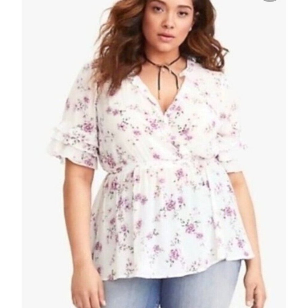 Torrid Women Blouse SZ 2 Crossover Floral Feminine Tiered Ruffle Sleeves Cinched